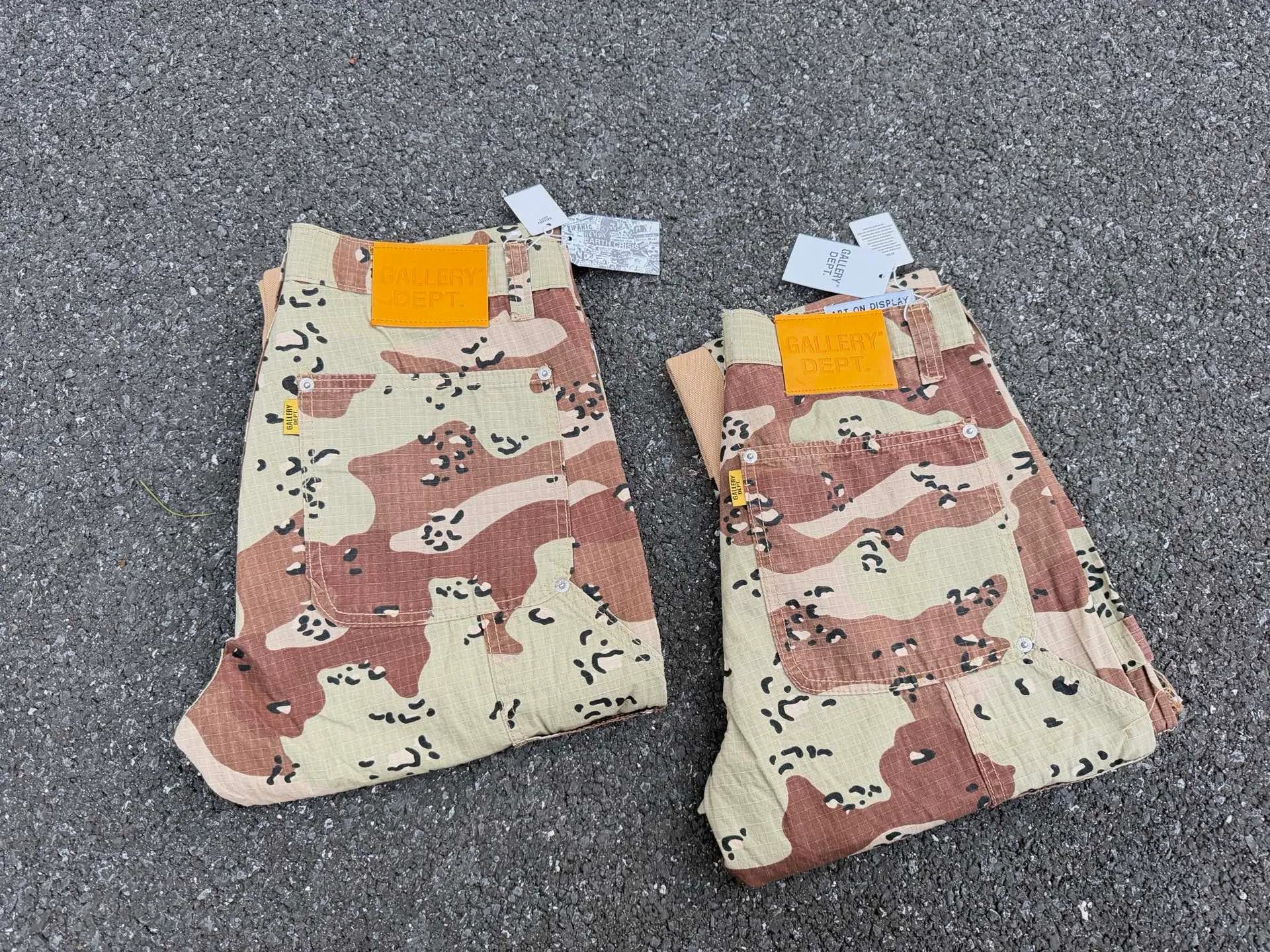 P250💰GA04 GALLERY DEPT. Desert camouflage spliced ​​overalls American high street loose multi-pocket micro-flare casual trousers Code number: 28 30 32 34 36